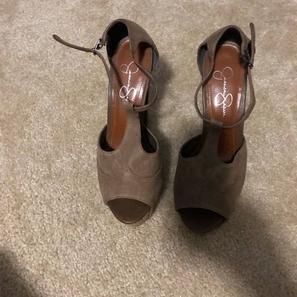 6 inch Jessica Simpson strapped heels - Picture 2 of 5